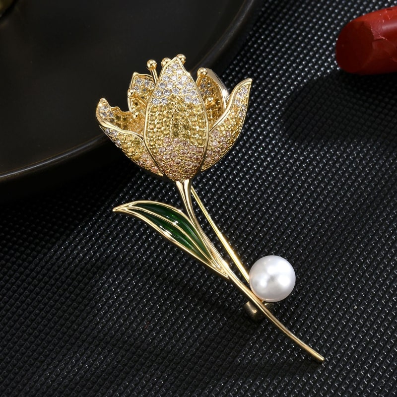 Women's gold diamond magnolia flower brooch-dress-scarf safety pin Women's gold diamond magnolia flower brooch-dress-scarf safety pin