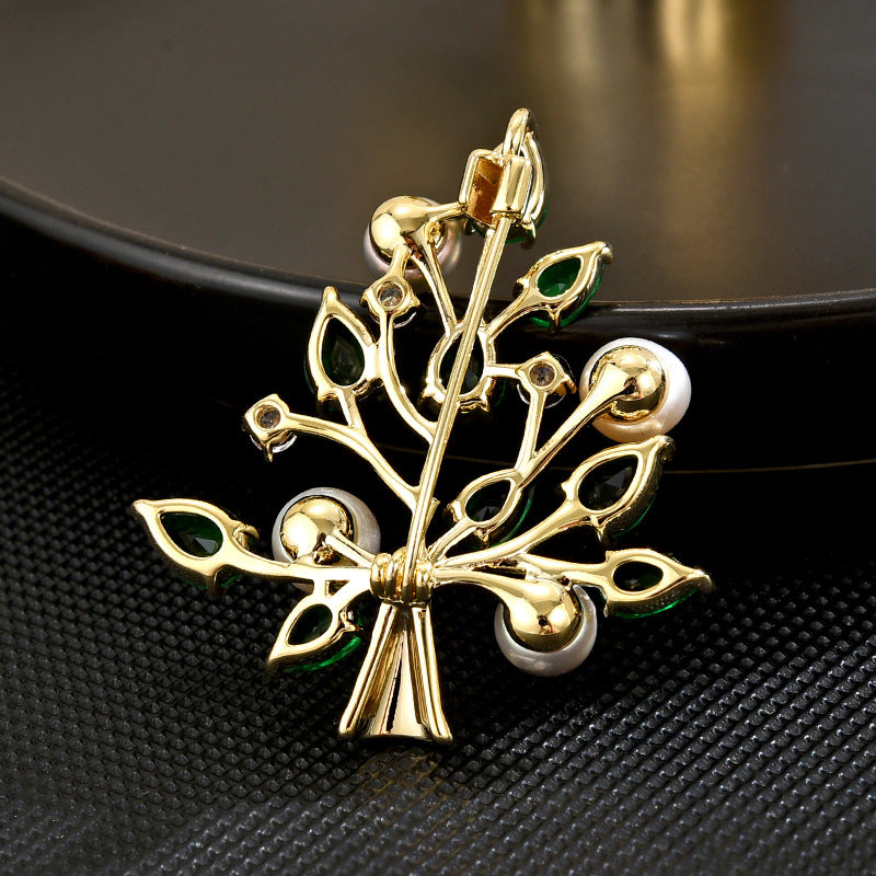 Christmas tree pearl brooch