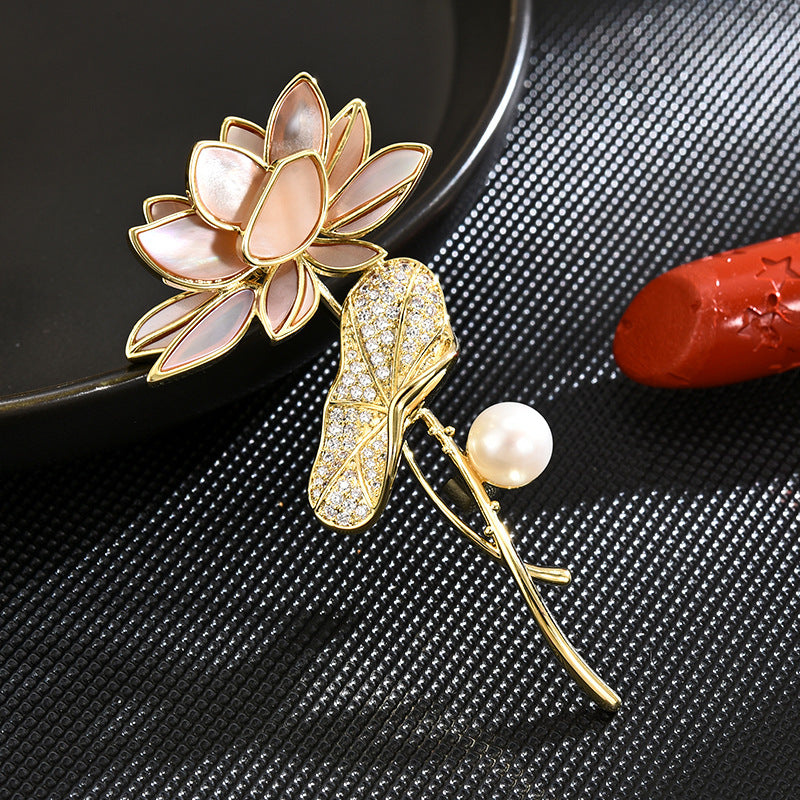 Broche Lotus Rose Perle