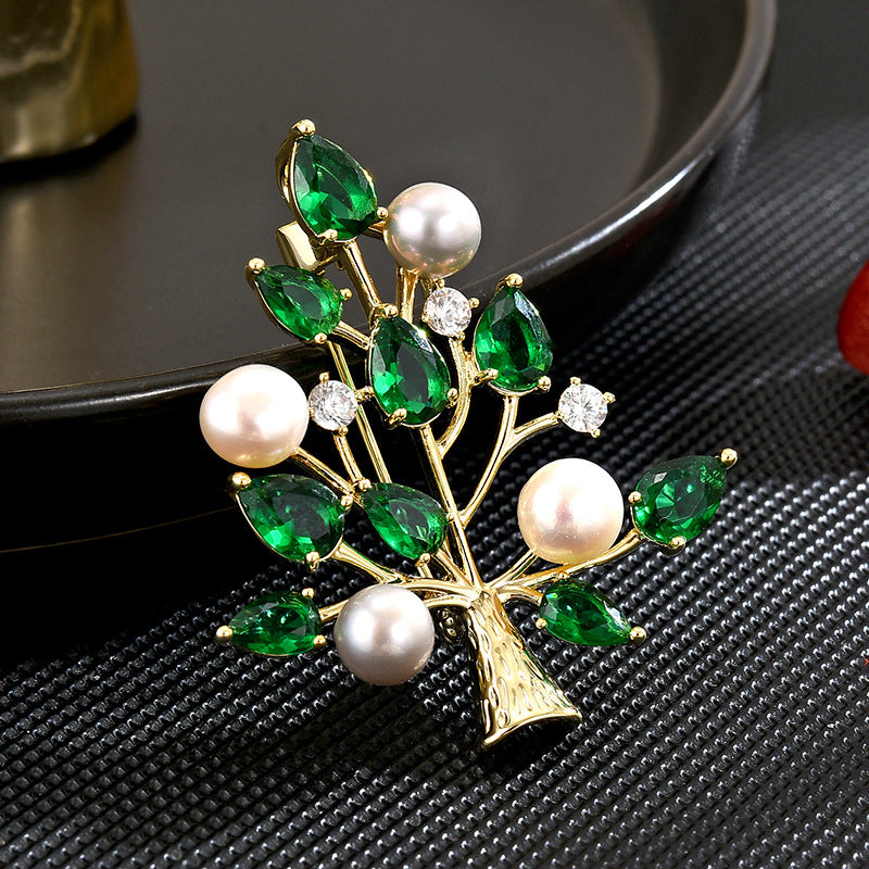 Broche en perles de sapin de Noël