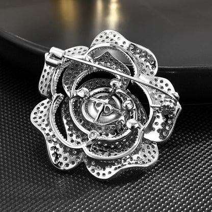 Broche fleur rose perle diamant