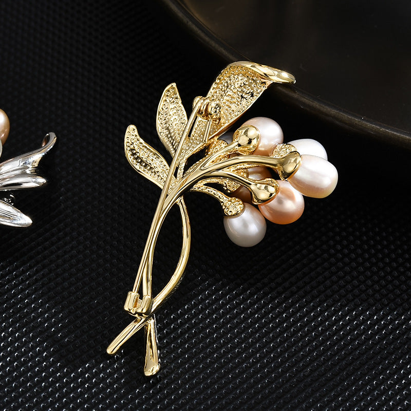 Natural  pearl colored bouquet  brooch