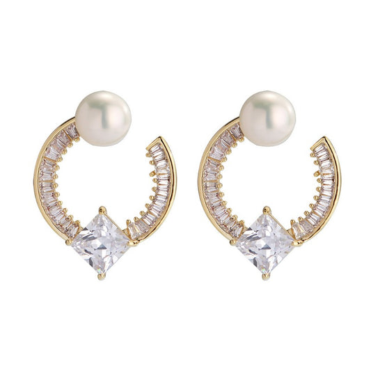 C geometric pearl earrings