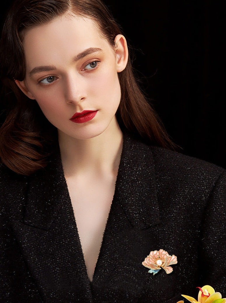 Peony flower pearl brooch