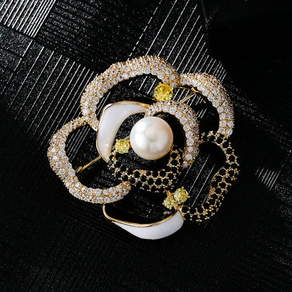 rose-themed Pearl Brooch